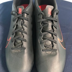 Black Men's Used Size 11 (Women's 12) Nike Mercurial Vapor Cleats