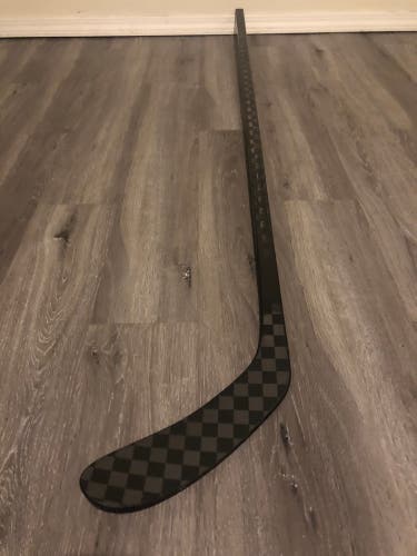 Intermediate Right Handed P28 Ribcore trigger 7 Hockey Stick