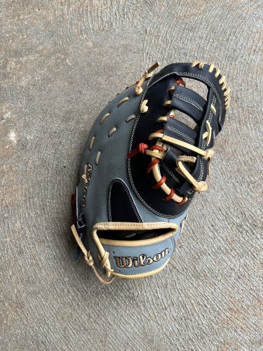 Wilson A2000 First Base Glove