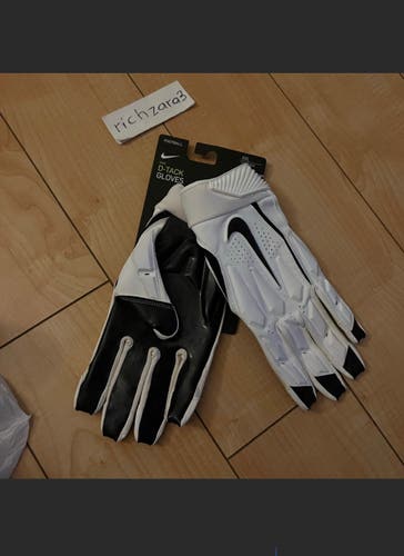 Nike Football D-Tack 6.0 Lineman Gloves Size 4XL CK2926-101 White Black
