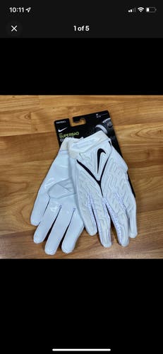 $68 NIKE SUPER BAD FOOTBALL GLOVES [DM0053 102] WHITE Mens Size Medium NWT