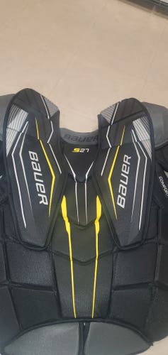 Used XL Bauer Supreme S27 Goalie Chest Protector