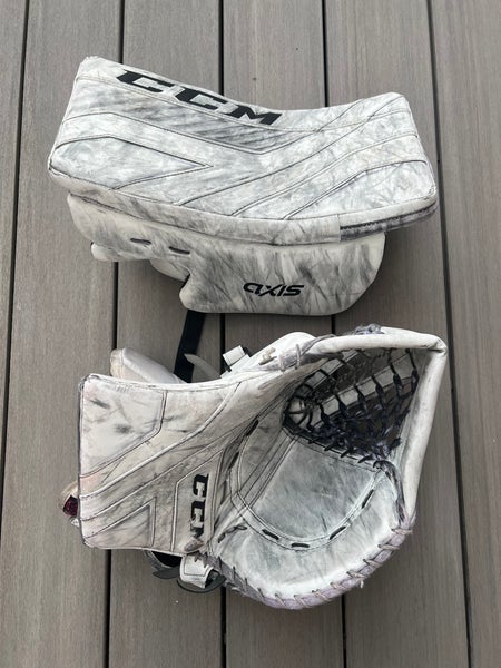 Used Regular Axis 1.9 Glove & Blocker