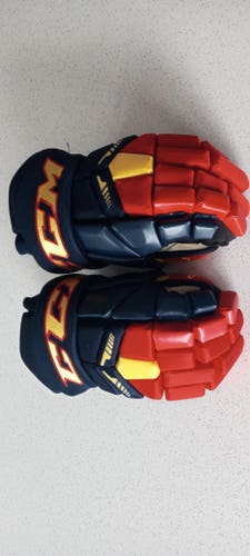 New CCM HG42 Gloves 15" Pro Stock