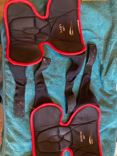 Bauer Hockey Goalie Vaporx900 knee pads