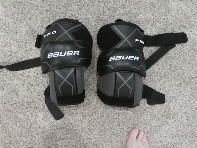 Used Bauer Pro Goalie Knee Pads - Like New!