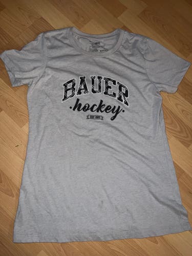 Womens Bauer hockey tshirt large tan