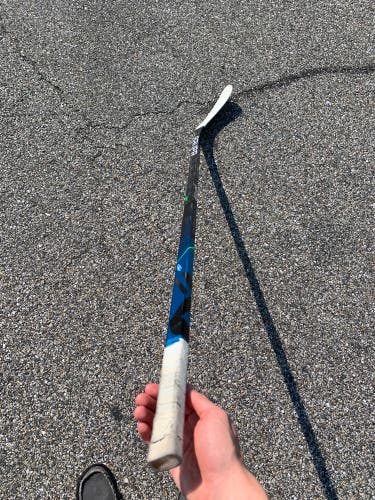 Used Right Handed P28 Nexus Geo Hockey Stick