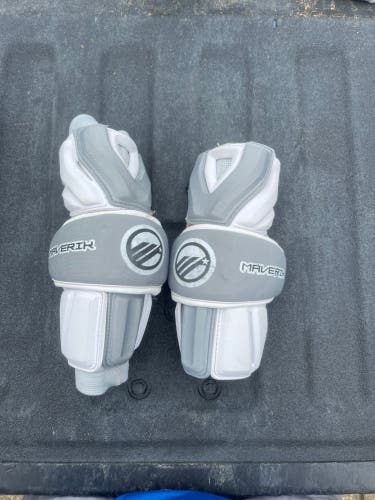 Used Medium/Large Maverik Rome Arm Pads