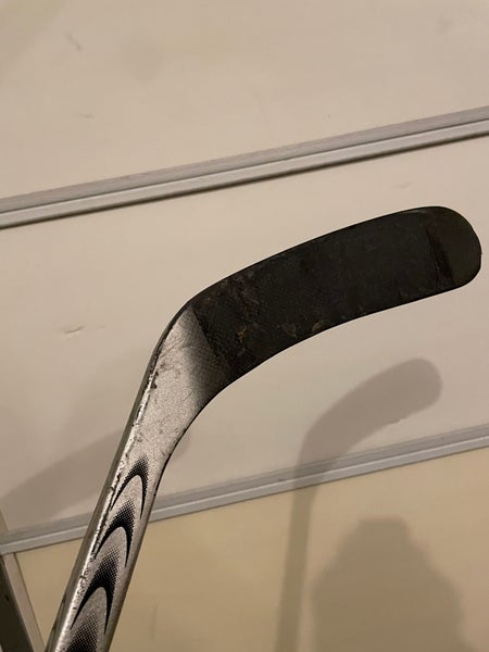 INT Right Handed Synergy EQ10 Hockey Stick | SidelineSwap