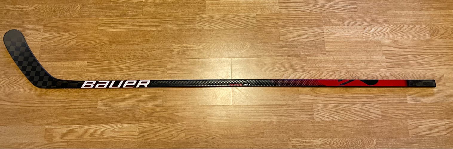 New Bauer Nexus Geo, Right Handed Stick, 77 flex - P92M
