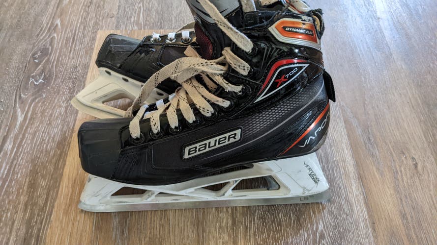 Senior Bauer Vapor X700 Goalie Skates