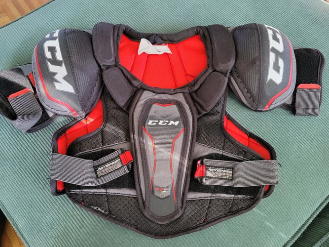 Used Junior Medium CCM FT370 Shoulder Pads