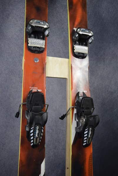 ATOMIC VANTAGE 95 SKIS 178 CM WITH MARKER BINDINGS