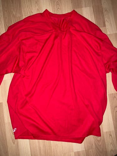 CCM XL plain red hockey practice jersey