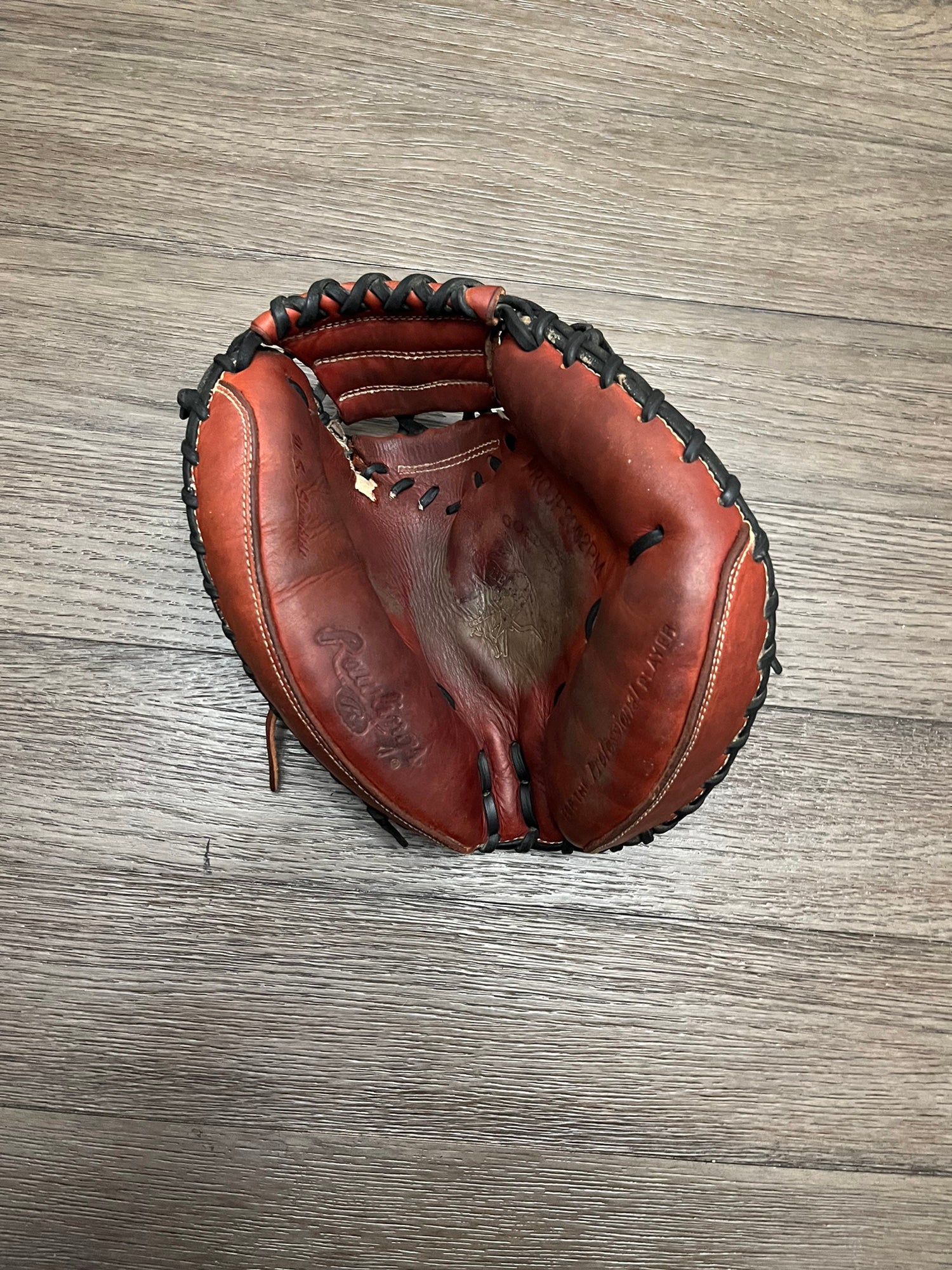 What Pros Wear: Salvador Perez' Rawlings Heart of the Hide PROSP13B  Catcher's Mitt - What Pros Wear