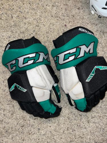 CCM 14" Pro Stock Gloves