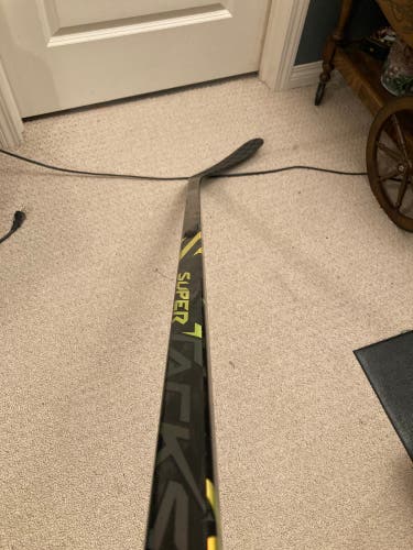 Pro Stock Super Tacks AS4 Pro RH 75 Flex Hockey Stick