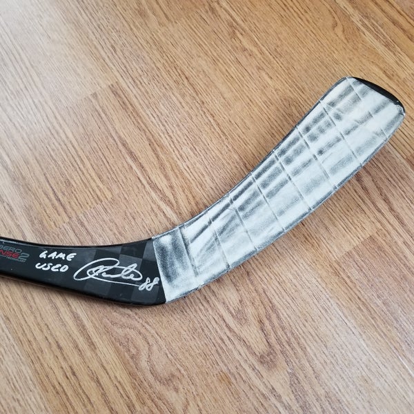 PATRICIK KANE - Photomatched Game Used, Signed COA - Bauer Left Hand Vapor 1X Stick