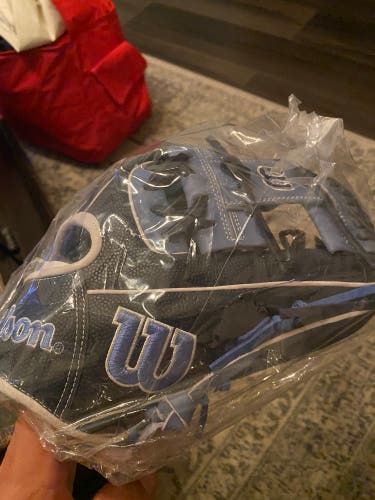 Wilson A2000 Baseball Glove January 2022 GOTM