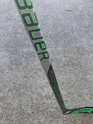 Senior Left Hand P28  Sling Hockey Stick