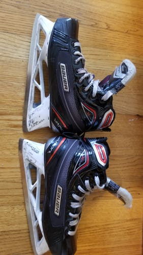 Junior Used Bauer Vapor X700 Hockey Goalie Skates Regular Width Size 5