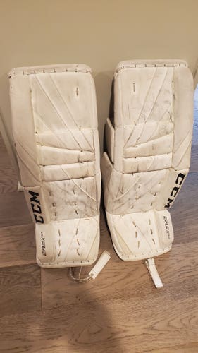 Used Junior 26" +1 CCM EFLEX 5.5 Goalie Leg Pads