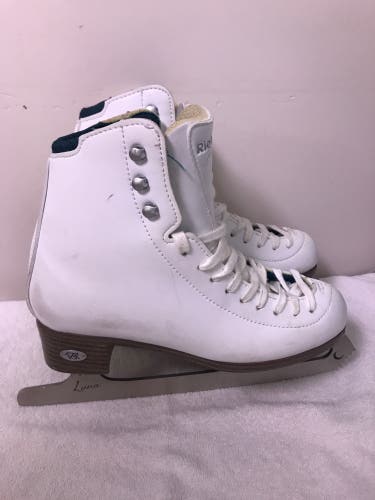 Used Riedell Size 5 Figure Skates