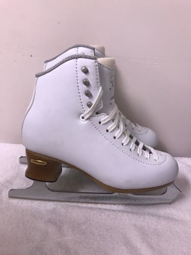 Used Jackson Size 6.5 Figure Skates