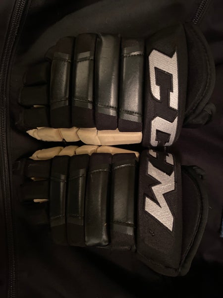 CCM HG97 PITTSBURGH PENGUINS PRO STOCK RETURN HOCKEY PLAYER GLOVES 14"