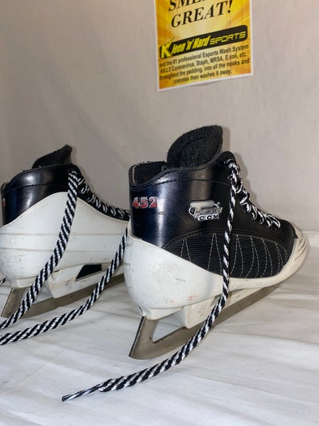 Used CCM 452 Tacks Size 4 D Ice Hockey Goalie Skates
