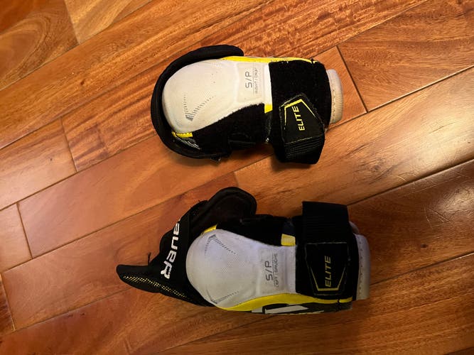 Used Small Bauer Supreme 2S Pro Elbow Pads