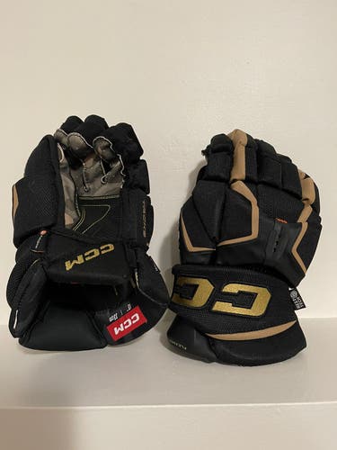 CCM tacks AS-V pro gloves