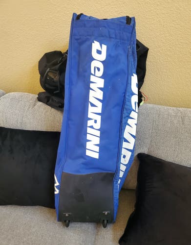 DEMARINI INSANE DEDICATION WHEELED BAT BAG