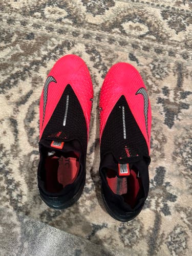 Pink/Black (like new) Used Size Men's 10.5 (W 11.5) Nike phantom vision Cleats