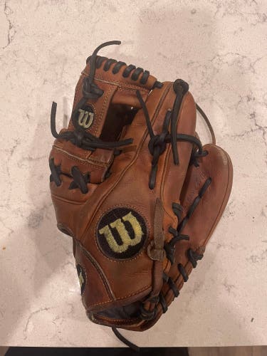 Infield 11.5" A2000 Baseball Glove