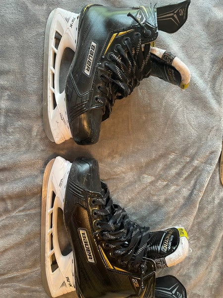 Used Bauer Regular Width Size 5.5 Supreme 2S Hockey Skates, Extra Bauer Steel Included