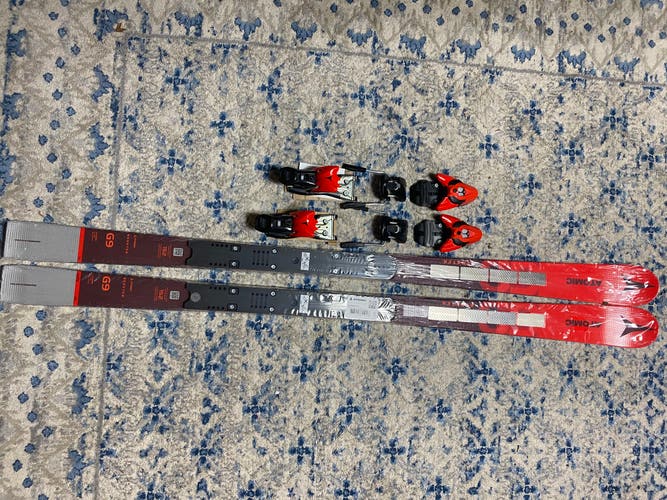 New 2023 Atomic Racing Redster G9 FIS Revoshock Junior With Colt 10 Bindings 152cm