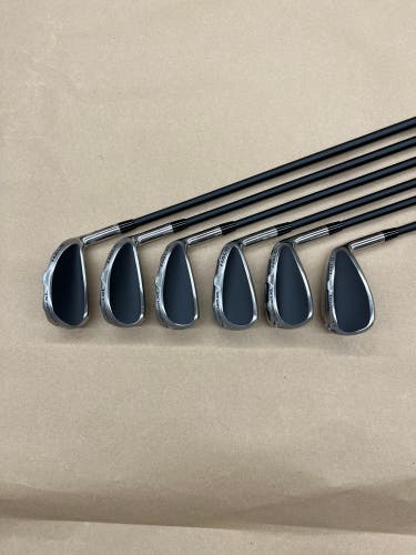 Preowned Cleveland Launcher XL Halo Irons - Graphite - 5-PW