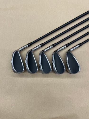 Preowned Cleveland Launcher XL Halo Iron Set - Graphite - 6-PW