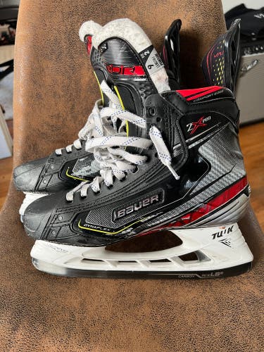Senior Bauer Size 9 Vapor 2X Pro Hockey Skates