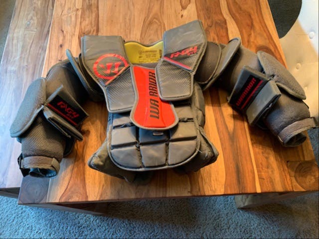 Used Int. Medium/Large Warrior Ritual G4 Goalie Chest Protector