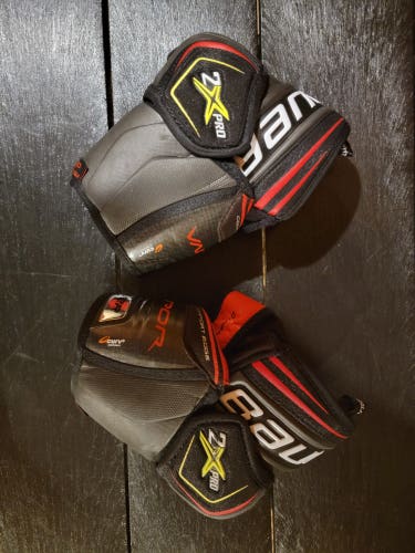 Used Small Bauer VAPOR 2X PRO Elbow Pads