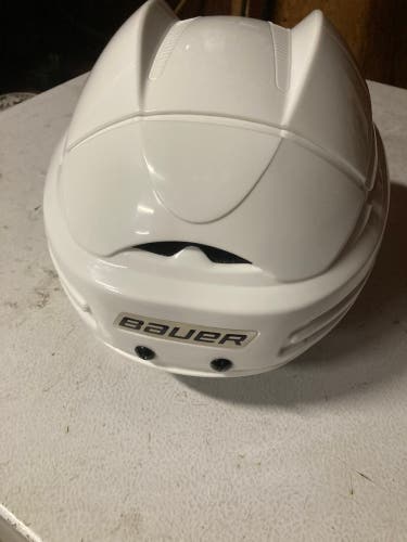 Bauer 9900 Pro Stock Large White Helmet Penguins