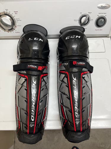 CCM JetSpeed FT370 Shin Pads