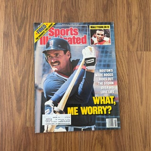 Boston Red Sox Wade Boggs MLB BASEBALL 1989 Sports Illustrated Magazine!