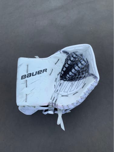 Bauer Supreme Ultrasonic Goalie Glove Senior Regular
