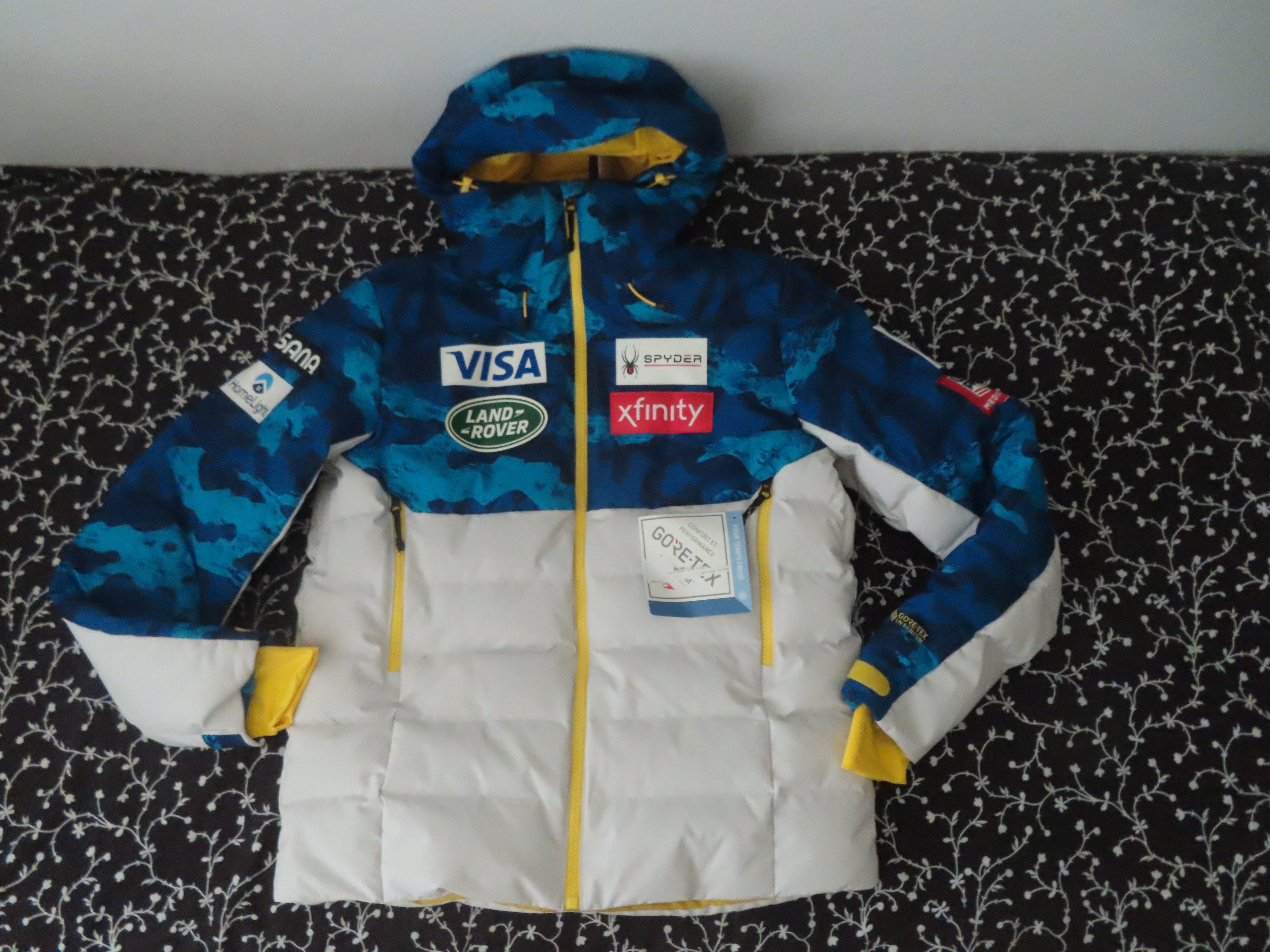 Ski Team Men's GoreTex Jacket Large With Patches RARE | SidelineSwap