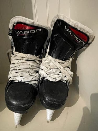 Used Bauer Vapor 3X Hockey Skates Regular Width Size 6.5