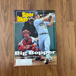 Oakland A's Athletics Mark McGwire MLB BASEBALL 1992 Sports Illustrated Magazine